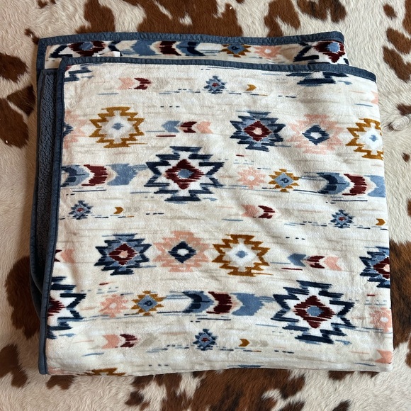 Other - Western Geometric Patterned throw Blanket